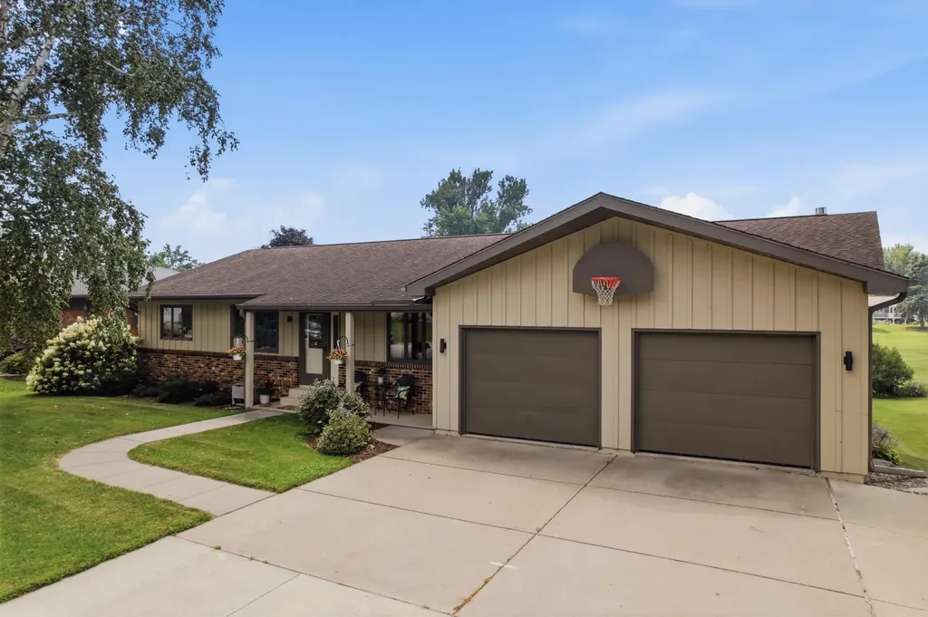 220 Country Club Drive Lewiston MN 55952
