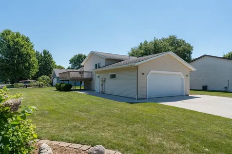 1655 Valley View Drive Mankato MN 56003