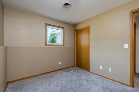 1655 Valley View Drive Mankato MN 56003