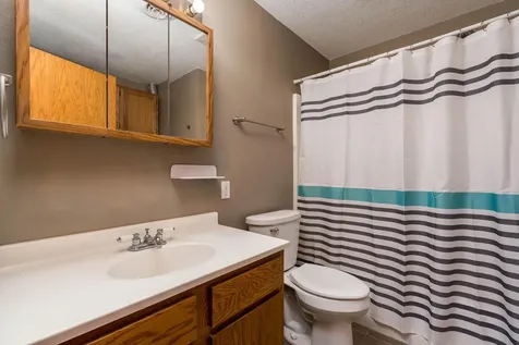 1655 Valley View Drive Mankato MN 56003