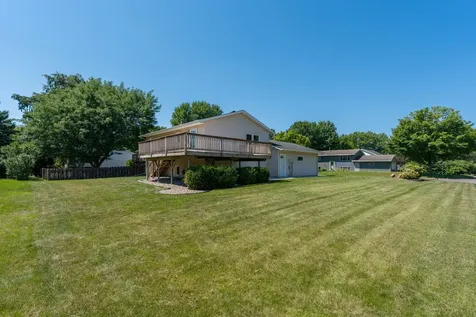 1655 Valley View Drive Mankato MN 56003