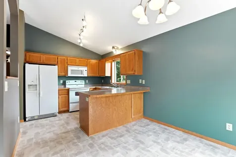 1548 Cedar Drive SE Cambridge MN 55008