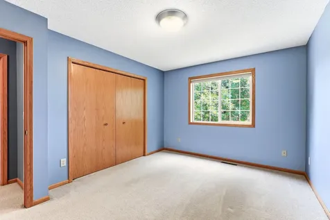 1548 Cedar Drive SE Cambridge MN 55008