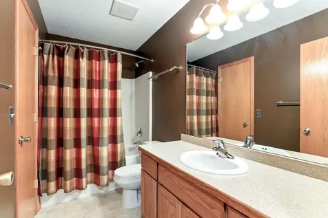 1548 Cedar Drive SE Cambridge MN 55008