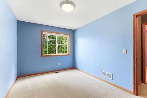 1548 Cedar Drive SE Cambridge MN 55008