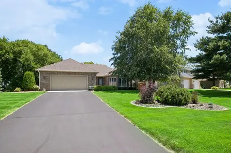 314 Wedgewood Drive Mahtomedi MN 55115