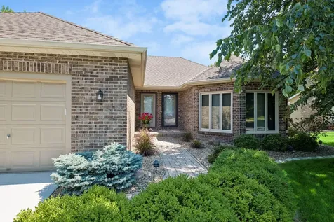 314 Wedgewood Drive Mahtomedi MN 55115
