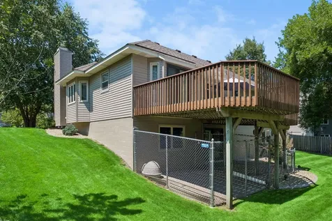314 Wedgewood Drive Mahtomedi MN 55115