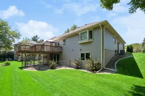 314 Wedgewood Drive Mahtomedi MN 55115