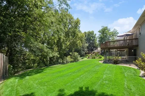 314 Wedgewood Drive Mahtomedi MN 55115