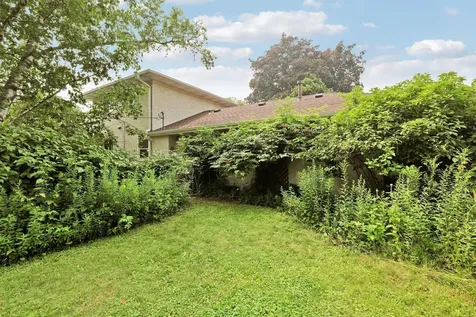1826 Alameda Street Roseville MN 55113