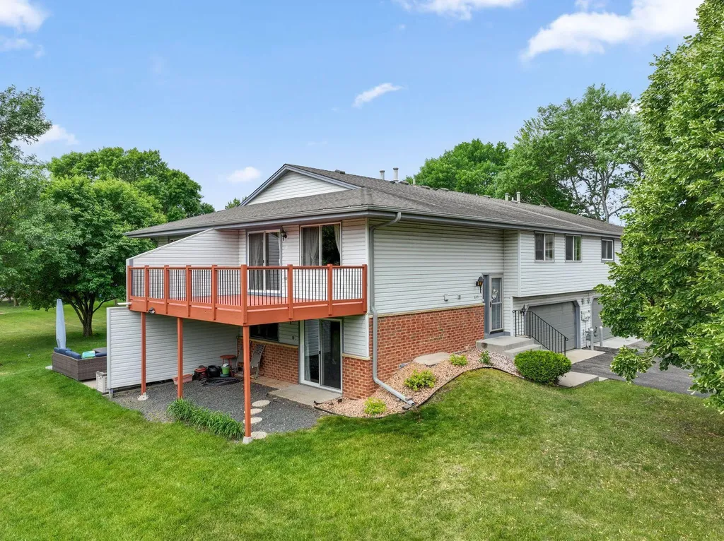645 Portland Place Burnsville MN 55337