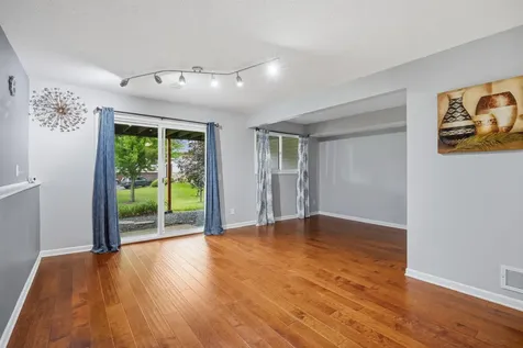645 Portland Place Burnsville MN 55337