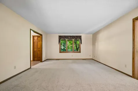 6306 Crackleberry Trail Woodbury MN 55129