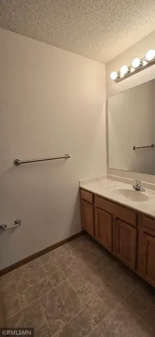2155 6th Lane SE Cambridge MN 55008