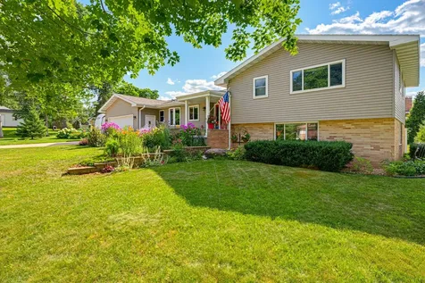 870 Hanson Drive SW Hutchinson MN 55350