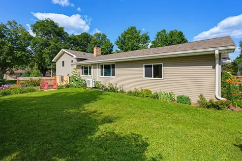 870 Hanson Drive SW Hutchinson MN 55350