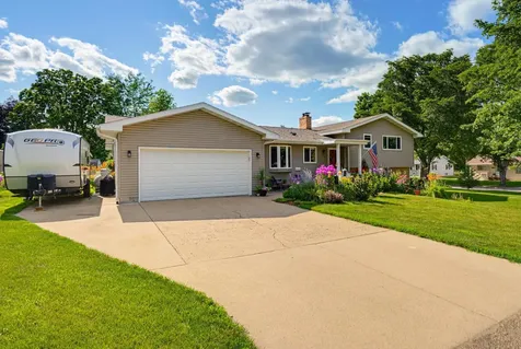 870 Hanson Drive SW Hutchinson MN 55350