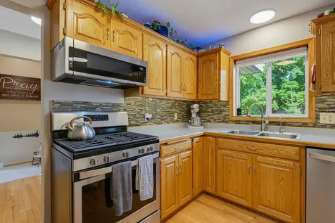 870 Hanson Drive SW Hutchinson MN 55350