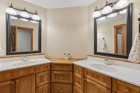 4901 Birchwood Lane Minnetonka MN 55343