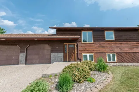 512 Pinetree Drive Perham MN 56573