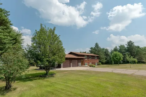 512 Pinetree Drive Perham MN 56573