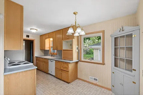 10475 6th Street NE Blaine MN 55434