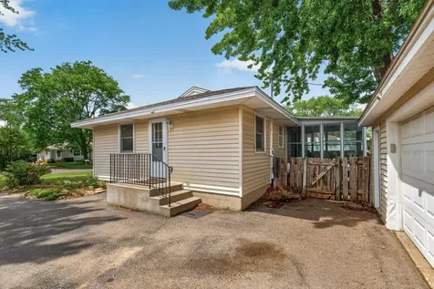 10475 6th Street NE Blaine MN 55434