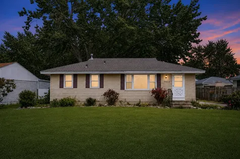 10475 6th Street NE Blaine MN 55434