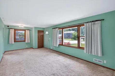 10475 6th Street NE Blaine MN 55434