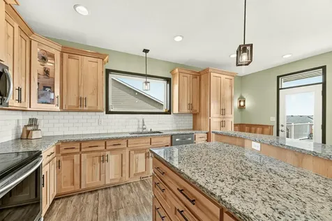 562 15th Avenue NE Byron MN 55920