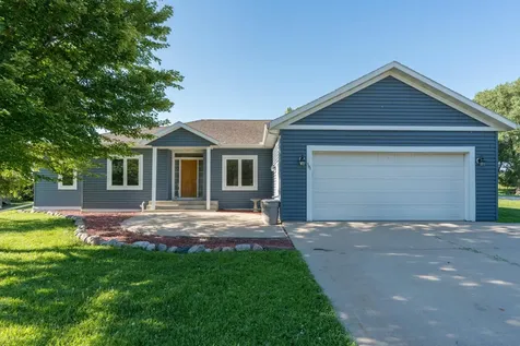 301 7th Street NW New Richland MN 56072