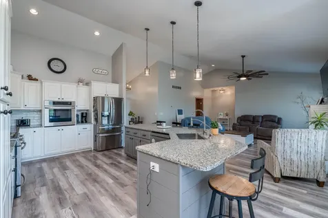 301 7th Street NW New Richland MN 56072