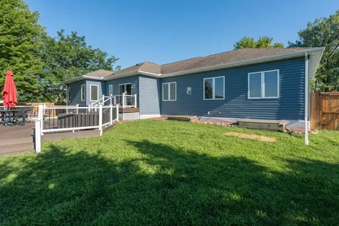 301 7th Street NW New Richland MN 56072