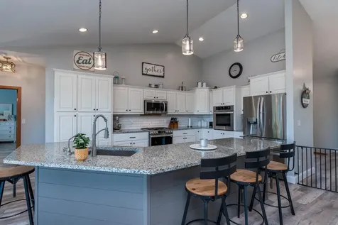 301 7th Street NW New Richland MN 56072