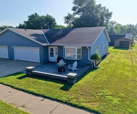 1153 5th Avenue Windom MN 56101