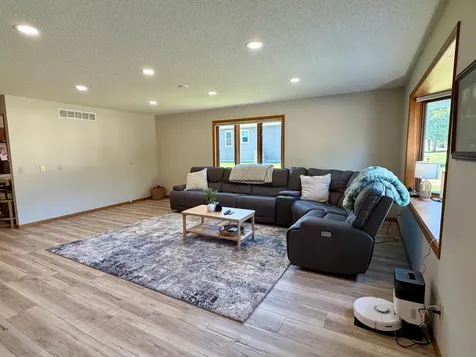 1153 5th Avenue Windom MN 56101