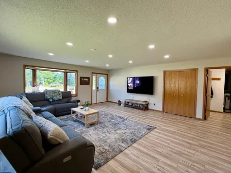 1153 5th Avenue Windom MN 56101