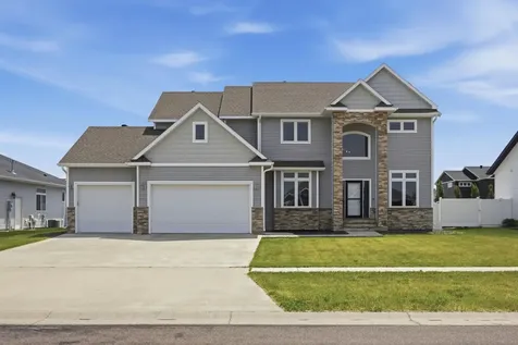 2736 70th Avenue S Fargo ND 58104