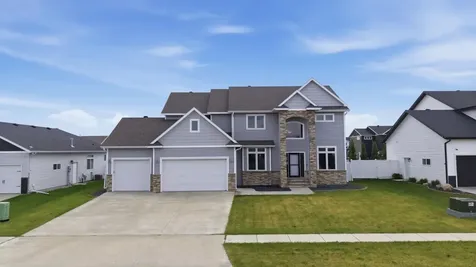 2736 70th Avenue S Fargo ND 58104
