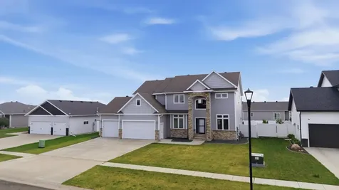 2736 70th Avenue S Fargo ND 58104