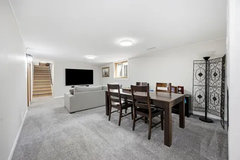 42 36th Avenue N Fargo ND 58102
