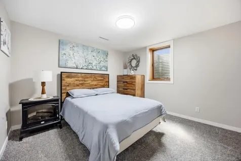 42 36th Avenue N Fargo ND 58102