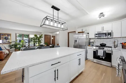 42 36th Avenue N Fargo ND 58102