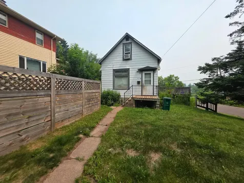 1110 N 8th Avenue E Duluth MN 55805
