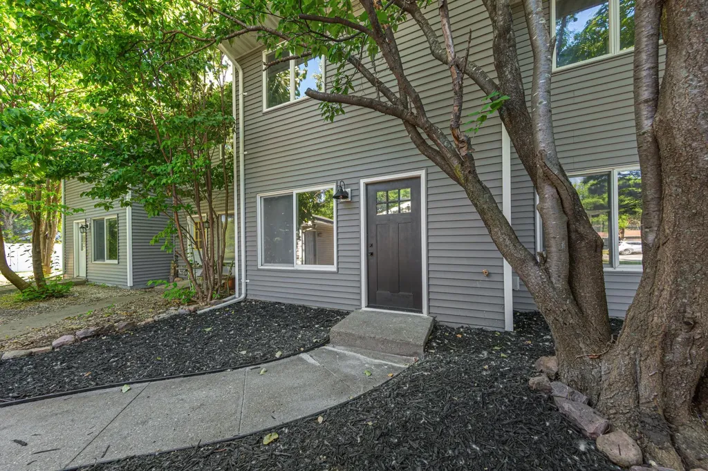 1641 Pleasant View Drive North Mankato MN 56003