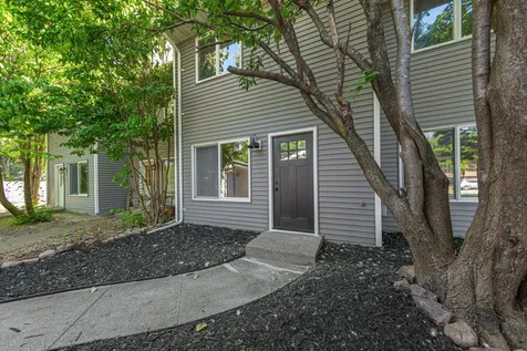 1641 Pleasant View Drive North Mankato MN 56003