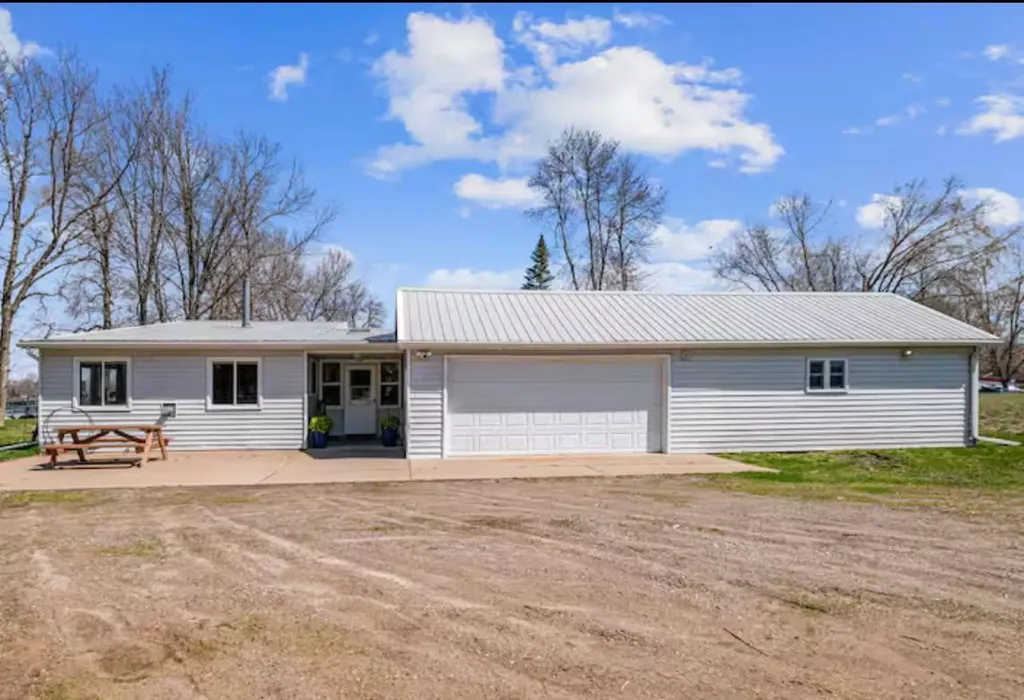 45327 Point Walk Isle MN 56342