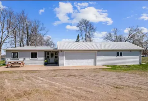 45327 Point Walk Isle MN 56342