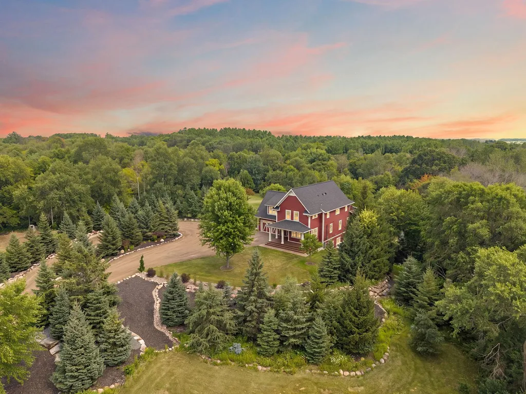2786 44th Street W Webster MN 55088
